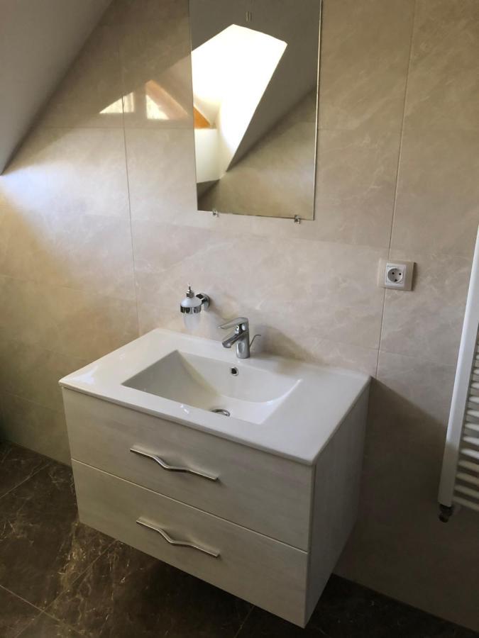 Kiscsere Vendégház Kallosemjen Exterior foto