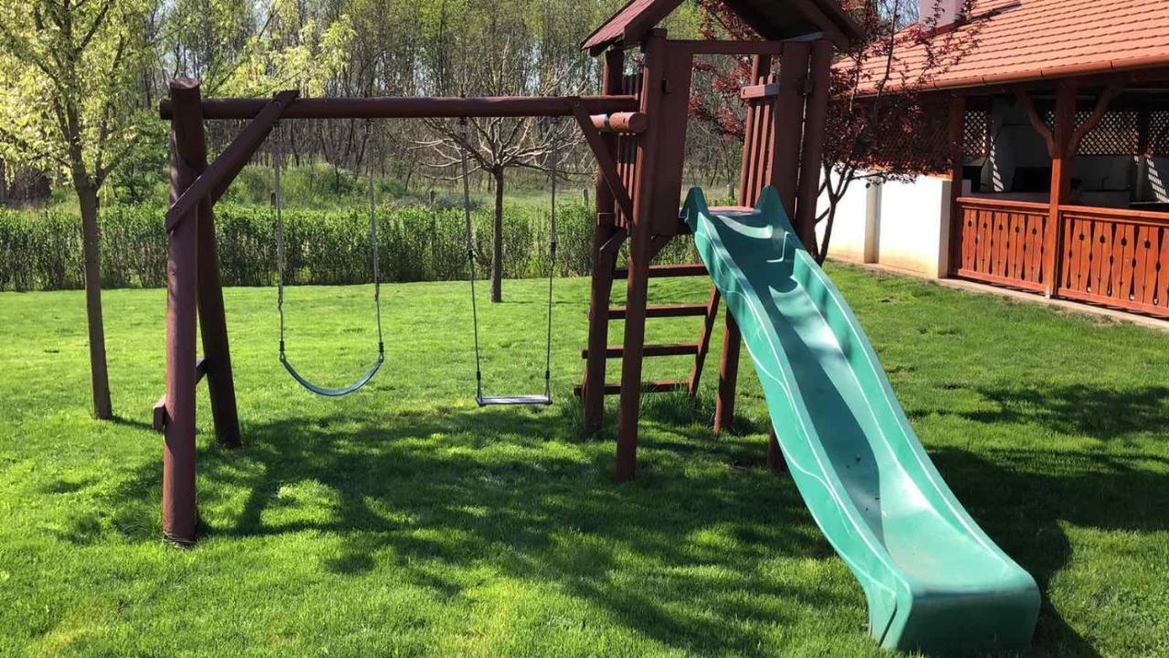 Kiscsere Vendégház Kallosemjen Exterior foto