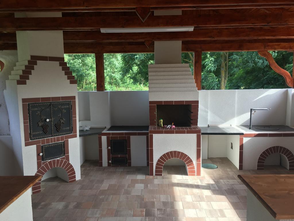 Kiscsere Vendégház Kallosemjen Exterior foto